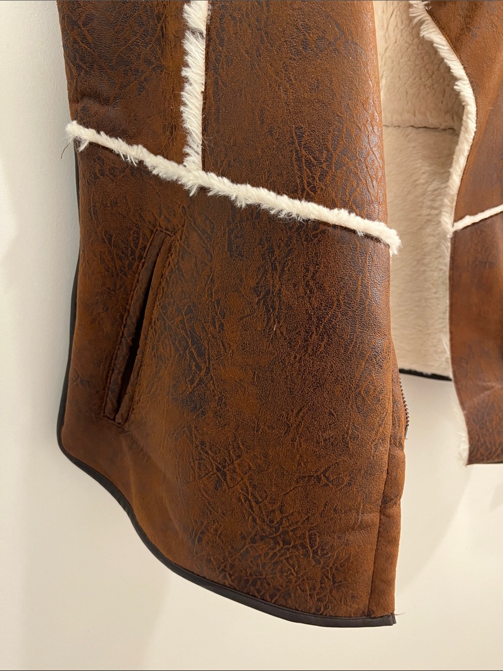 Sleeveless Faux Shearling Vest in Brown/Cream- size Medium - Picture 5 of 11